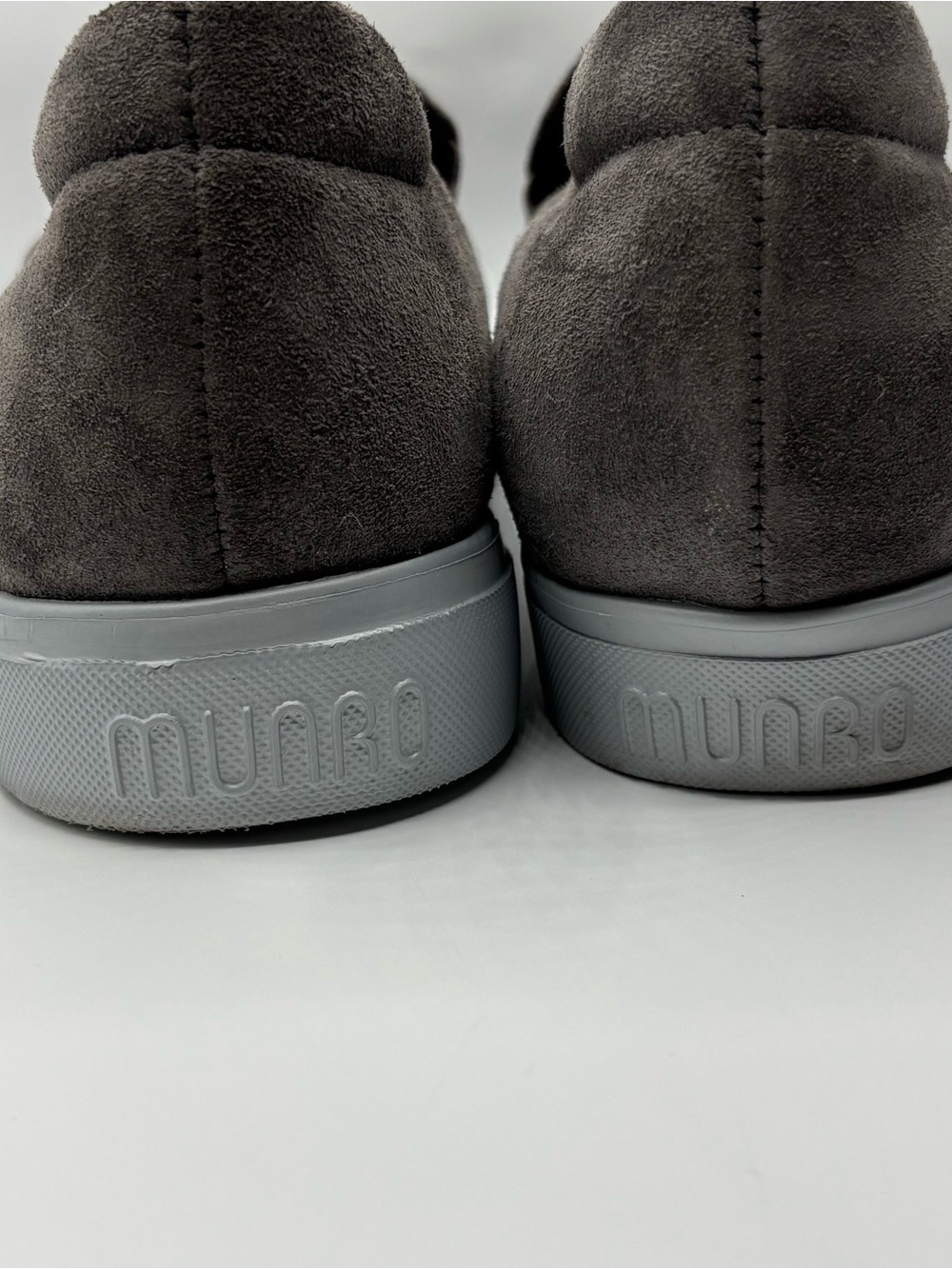 Munro grey suede slip on casual shoes 10N - Picture 5 of 10